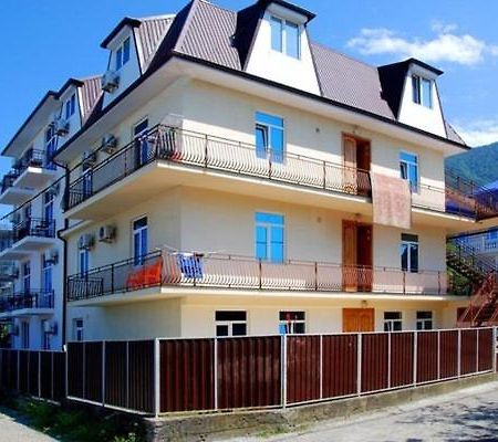 Гостевой Дом Жемчужина Gagra Kültér fotó